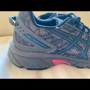 ASICS Women’s Gel Venture 6 Running Shoe size 8.5